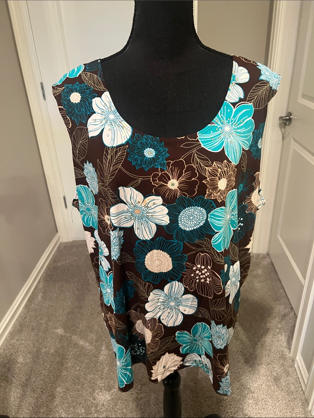 Women’s Floral Scoop Tank Top in Teal & Brown